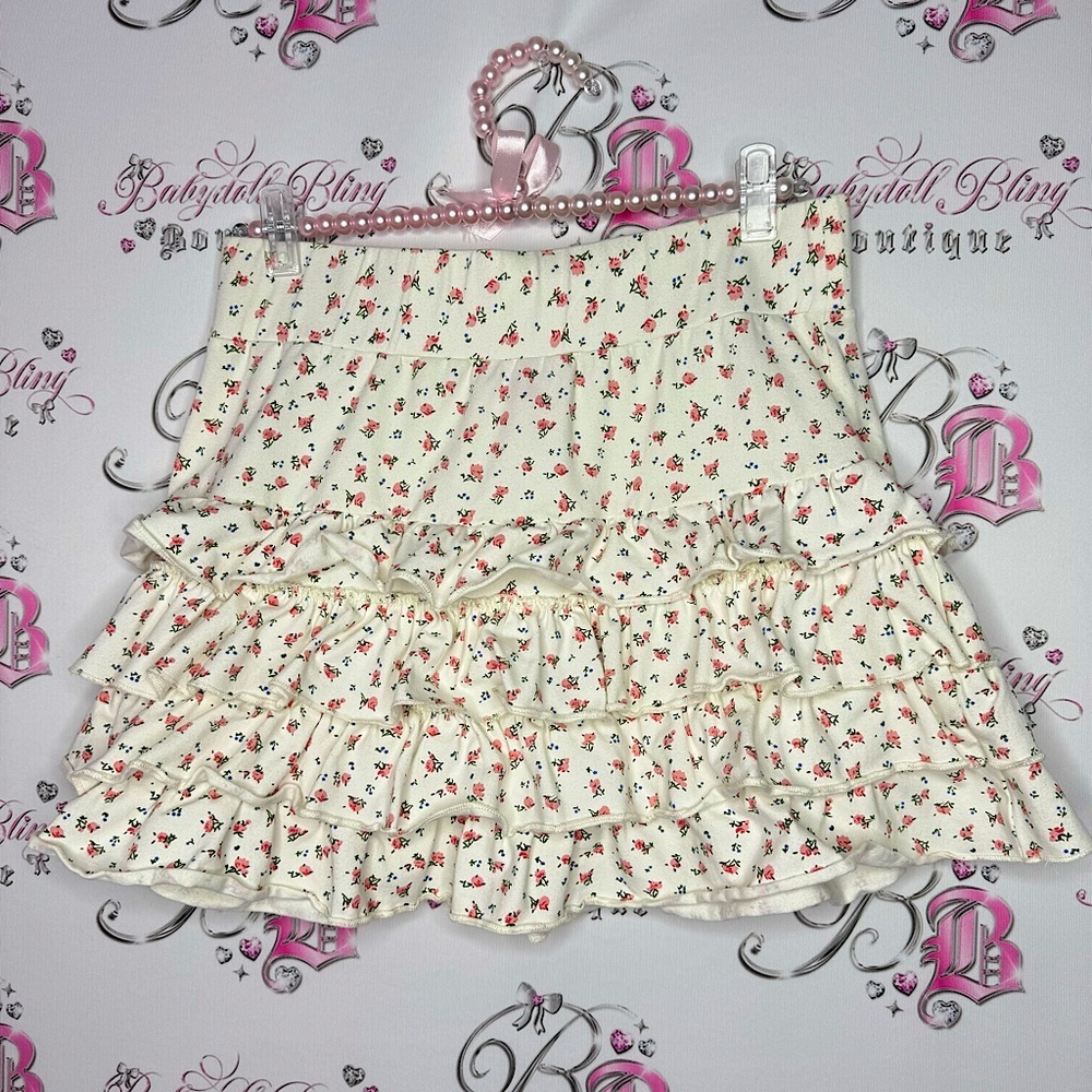 Betsy Johnson skirt ruffle frilly tiered mini skirt white cream pink florals
